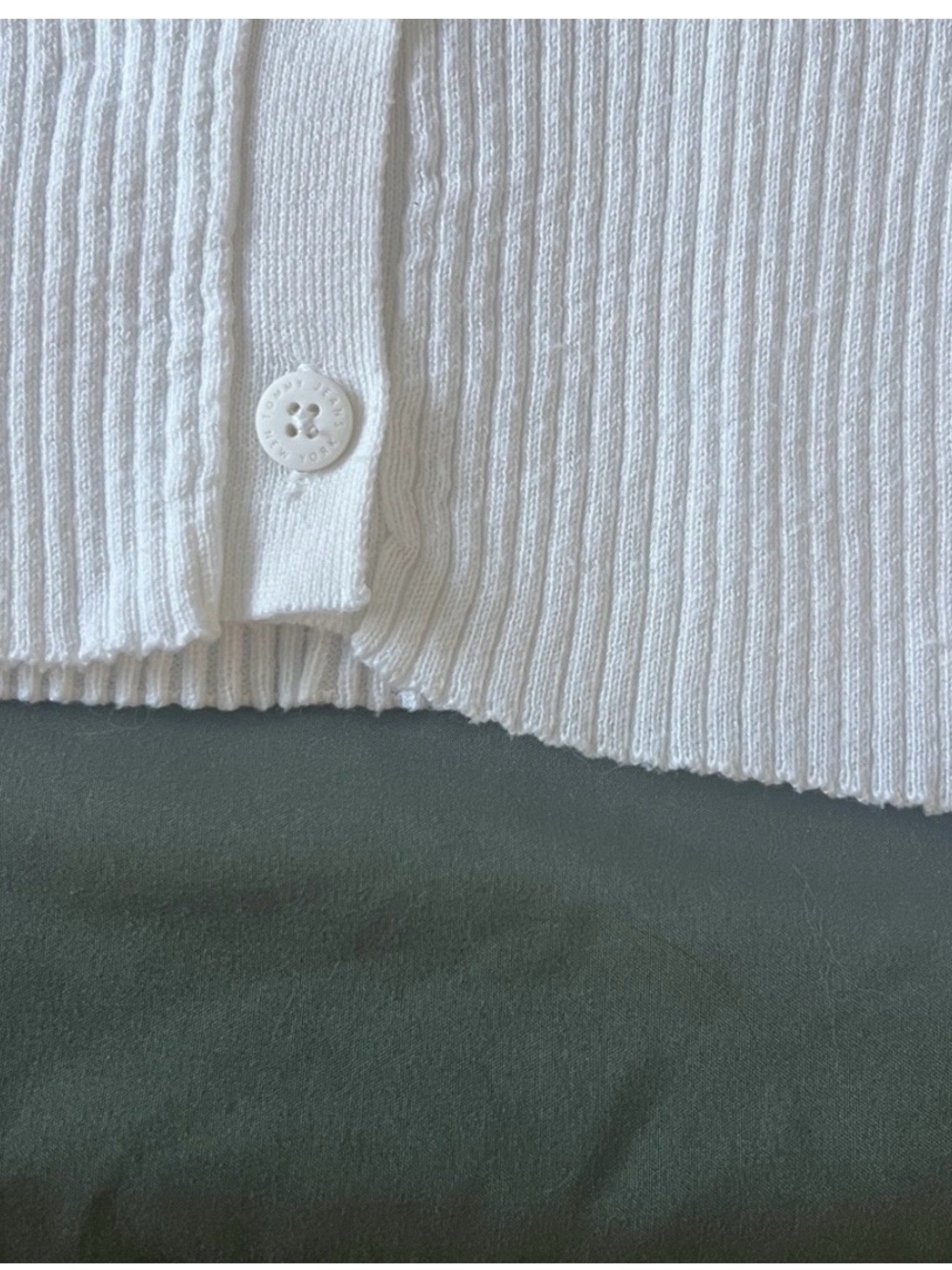 Y2K Tommy Jeans White Textured Button-Up Shirt (Cropped) - Picture 4 of 4